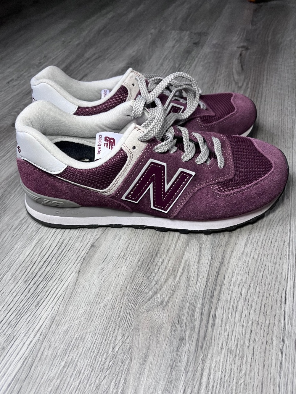 New Balance 574 (WL574EVM) Burgundy/white/gray W 9.5/M 8